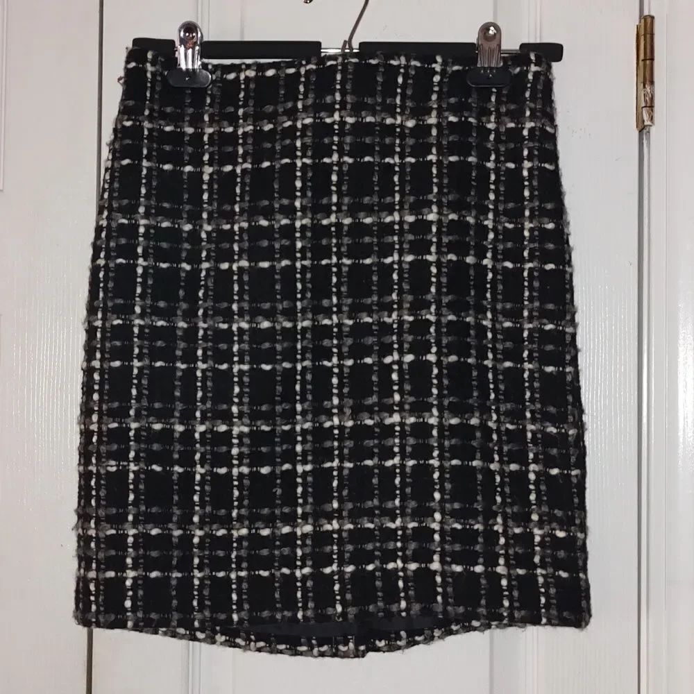 Ann Taylor tweed black white gray mini holiday christmas party skirt Sz 0